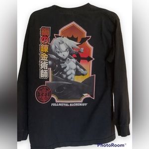 From the Hot Topic store is this long sleeve novelty T-shirt. Is pre owned.